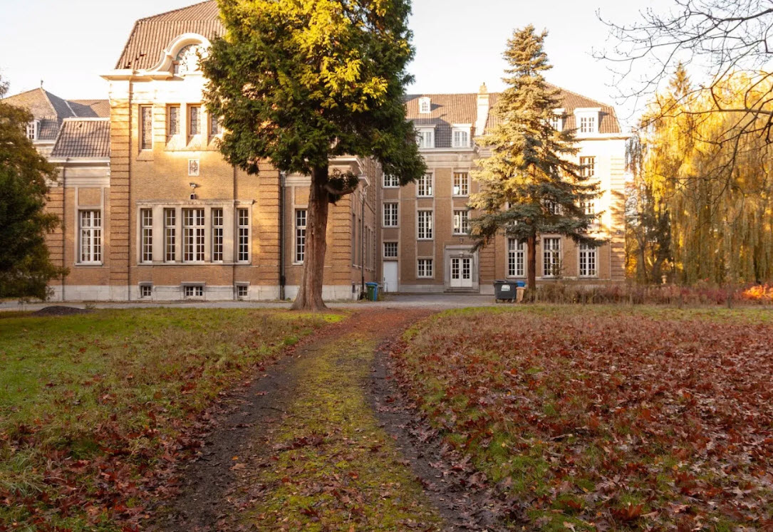 Kasteel Ter Beken, Belgium
